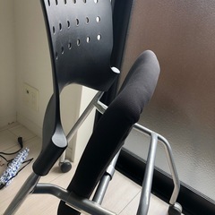  キャスター付イスの画像
