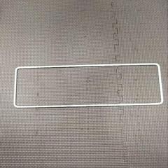 ペットゲージと陶器製餌入れの画像