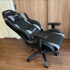ゲーミングチェア エーケーレーシング　AKRacing の画像