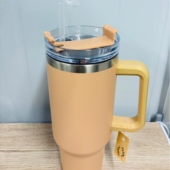 【新品】タンブラー 蓋付き ストロー付き ステンレス 真空断熱 水筒 ベージュの画像