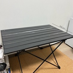 収縮可能なテーブルの画像