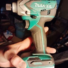 【値下げ】Makita14.4VインパクトドライバーM697Dの画像