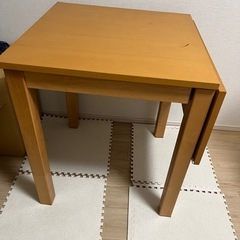 ダイニングテーブル