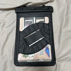 iPad用防水ケース 16cm x 22cmの画像
