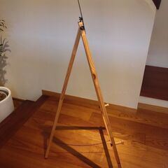 【木製イーゼル】の画像