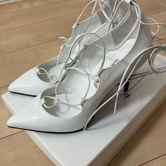 ダイアナ/ホワイト ポインテッドトゥ/ハイヒール/レースアップの画像