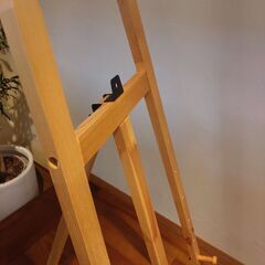 【木製イーゼル】の画像