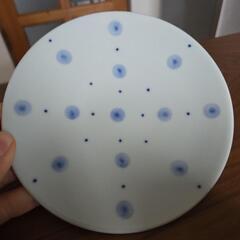 水色のドット模様スープカップとソーサーの画像