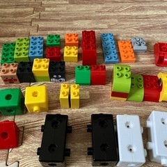 おもちゃ　いろいろなブロックの画像