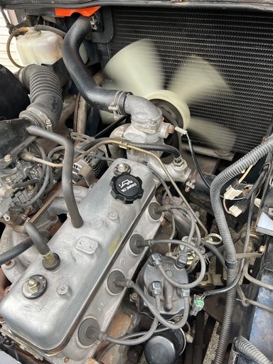 フォークリフト TOYOTA 2.5 ( ガソリン )