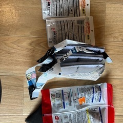 メダカの餌、フィルター等の画像