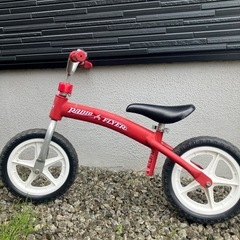 キッズ　ストライダー
