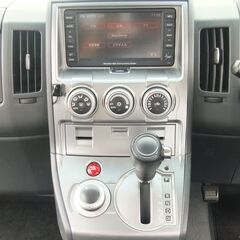⭕お買い得4WD！デリカD5⭕ローンブラックでもOK！！審査受付中！自社ローンでは無いオートローン！ 関西のお店ですが全国どこでも遠方納車できます！の画像