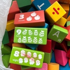 子供積み木　知育玩具の画像