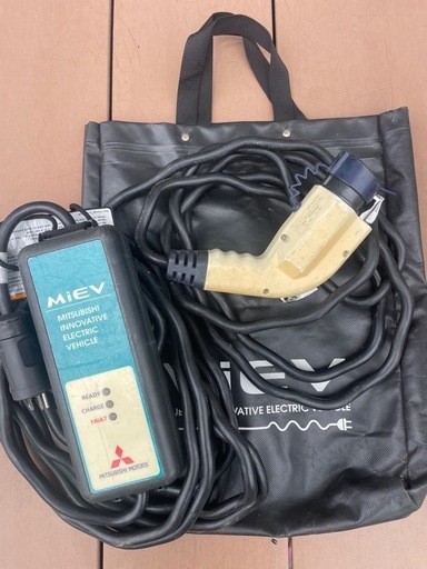 Mitsubishi MIEV 専用充電器 200V Amazon.co.jp: 三菱純正部品 三菱 MiEV コントロールボックス付