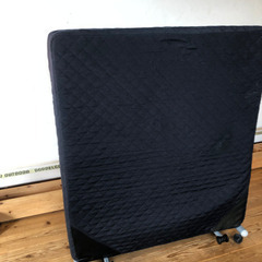 折りたたみベッドの画像