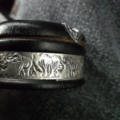 未使用　灰皿　タイ　ハンドメイド　Wood　木製　卓上　丸型13cm 高さ５㎝　像 喫煙グッズ　Thailand　アッシュトレイ　お土産　スーベニアの画像