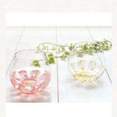 ゆらゆら花柄ペアグラスの画像