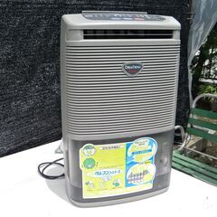 パナソニック　コンプレッサー式　衣類乾燥除湿器　　（SDH-A100）