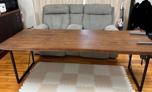 ダイニングテーブル