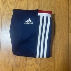 adidasジャージセットの画像