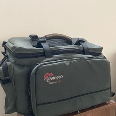 Lowepro 　Magnum マグナム AW 　 大型カメラバッグ　グレーの画像