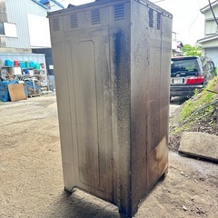 LPガス容器収納庫　シャッター付きの画像
