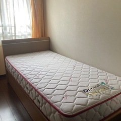 シングルベッド