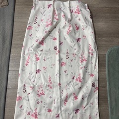 中古　ニトリ　カーテン　キャッチC フィオ　花柄　100×110 2枚セットの画像