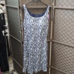 0526-381 UNIQLO　LIBGRTY フレアブラワンピース