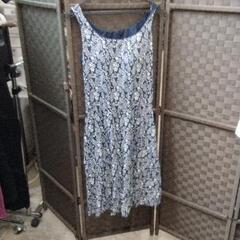 0526-382 UNIQLO　LIBGRTY フレアブラワンピース