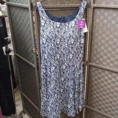 0526-403 UNIQLO　LIBGRTY フレアブラワンピース
