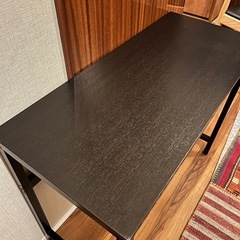 黒い　テーブル　デスク