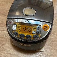 炊飯器　ZOJIRUSHI