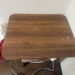 テーブル