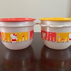 タッパーウェアー　キティーちゃんの丼