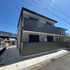 室内設備は照明付き・システムキッチン・BS･CSなどが揃っ…