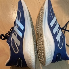 adidasアディダス　レディース　スニーカーの画像