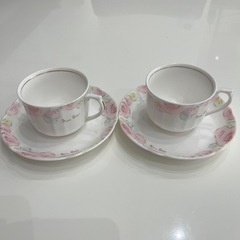 ニナリッチのカップ&ソーサー