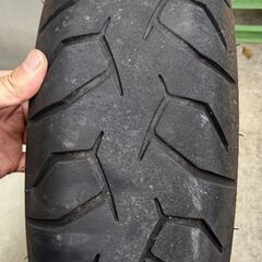 バイクのタイヤ　150  70  13  M/C64Pの画像