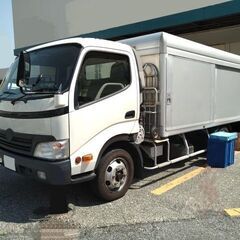 【本厚木駅より車で12分】飲料メーカーの営業所でのフォークリフト業務の画像