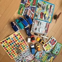 乗り物のおもちゃ