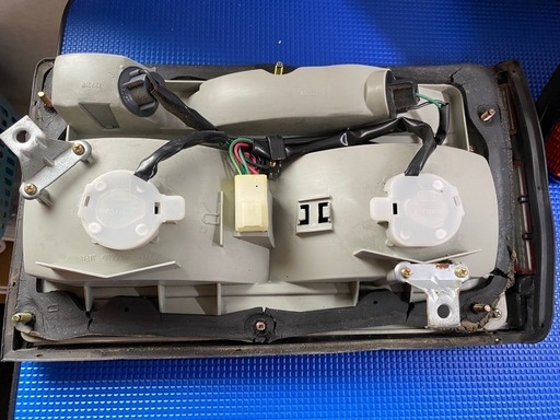 希少】旧車レトロパーツ 日産スカイライン30 テールランプ左右