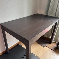 テーブル