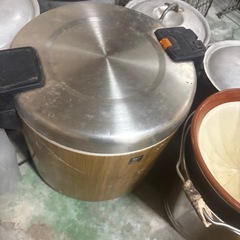 TIGER　タイガー　業務用保温ジャー　JHC-7200 4升炊き