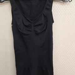 UNIQLO　補整下着　タンクトップ　Ｌ