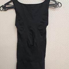 UNIQLO　補整下着　タンクトップ　Ｌの画像