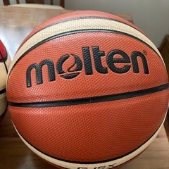 バスケットボール、シューズ24.5cmの画像