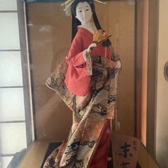 ガラスケース入り　日本人形