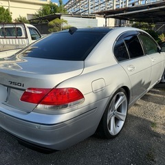 BMW 750iの画像